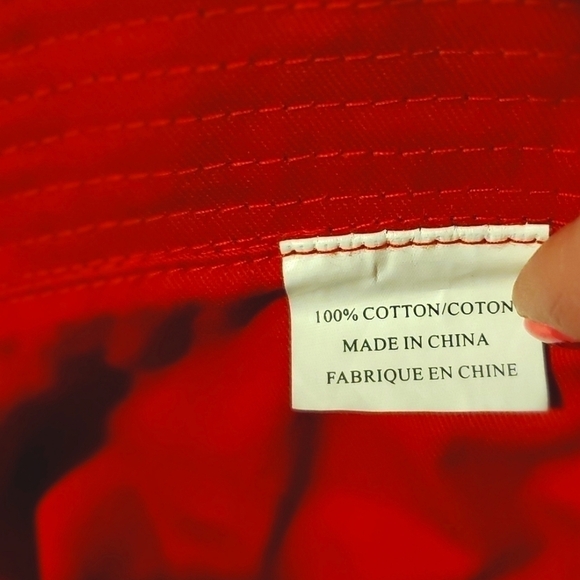 NWT LE CHATEAU CANVAS BUCKET HAT CASUAL LIGHTWEIGHT NAVY BLUE RED WOMENS RARE - Picture 7 of 7